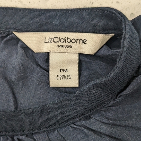 Liz Claiborne top blouse navy blue, high round neckline, sleeveless, size PM - Picture 7 of 10